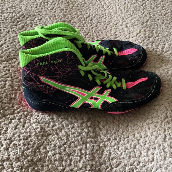 Asics | Shoes | Cael Sanderson V6 